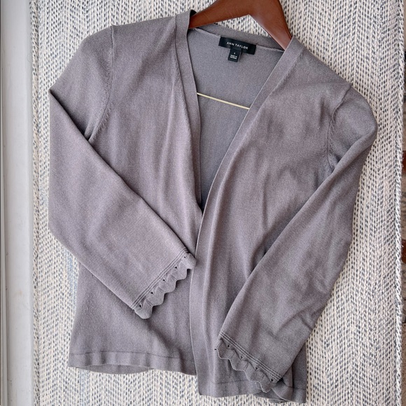 Ann Taylor Sweaters - Gray cropped open cardigan, size small